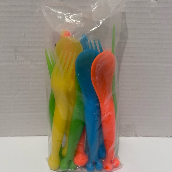 Rare IKEA Kalas Kids Plastic Dinnerware Set of 12 Multi Color Flatware - Picture 4 of 4